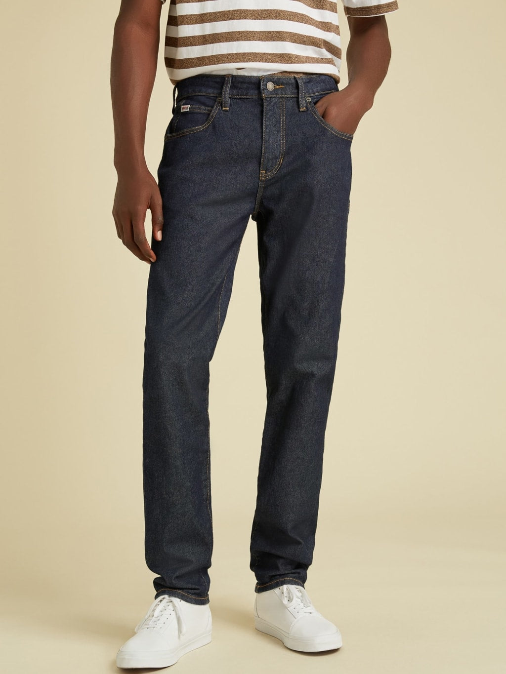 GUESS ORIGINALS Slim Straight Jeans - Guess